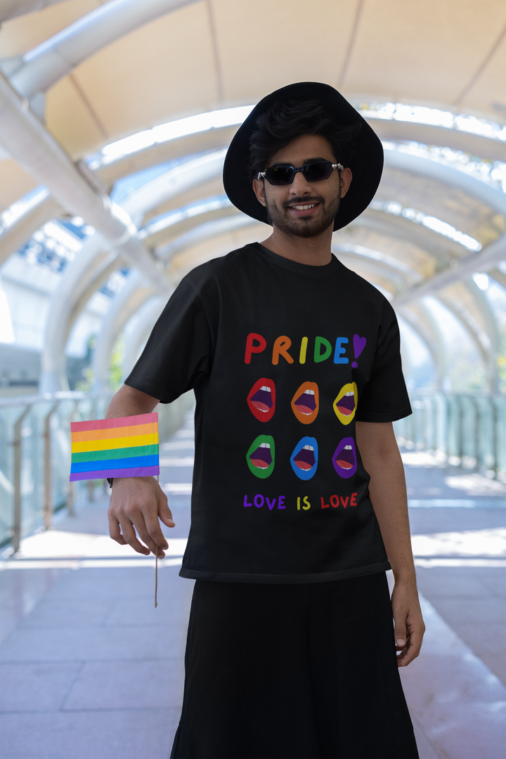 Rainboww Lips Pride Oversized T-Shirt Rainboww